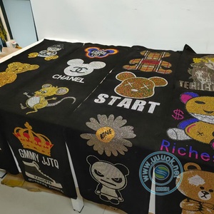 Machine à brosse semi-automatique pour strass thermocollants en gros de Chine, applicateur de strass thermocollants avec une capacité de 8 à 10 pièces/min - Product Image 6