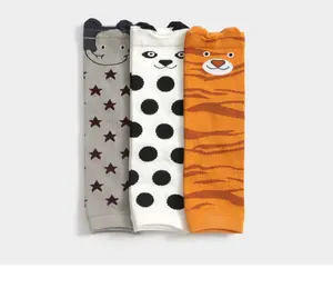 2023 Tier druck Lange Socken Baby neue Cartoon Panda Knie Hohe Beinlinge Junge Mädchen Anti Slip Cartoon Socken