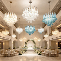 Lustre en verre soufflé à la main en forme de pétale, luminaire suspendu décoratif moderne pour salle de mariage, banquet, hall d'hôtel