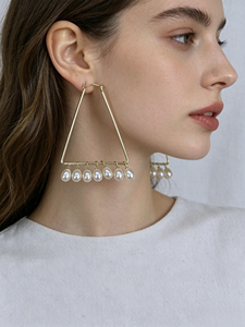 Pendientes Geométricos de Plata de Ley 925 de 40 mm con Perla Blanca de Agua Dulce de 5.5-6 mm, Chapados en Oro de 18K para Mujer - Product Image 1