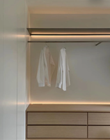 Dressing sur mesure en bois massif, armoire de luxe, portes modernes en placage de bois, grande capacité, conception professionnelle gratuite