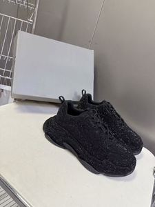 Chaussures décontractées de luxe de haute qualité pour la vente en gros, avec empeigne tricotée, semelles épaisses et amorti anti-odeur pour activités sportives - Product Image 1