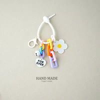 Pendentif de voiture 3D tournesol fait main, accessoire de mode en plastique avec chaîne et décor en soie, breloque fantaisie pour voiture/sac