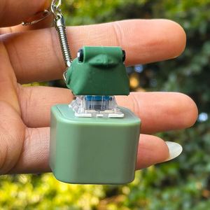 Porte-clés personnalisé en plastique léger, motif grenouille de dessin animé, avec son et lumière LED, jouet anti-stress à bouton-poussoir pour soulager le stress, cadeau - Product Image 1