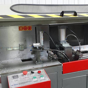 <span class=keywords><strong>Machine</strong></span> à scier pour profilés en aluminium pour l'assemblage de cadres de fenêtres - Product Image 4