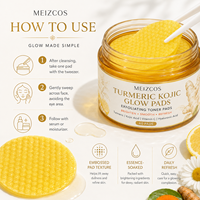 OEM ODM Tampons éclaircissants au curcuma et à l'acide kojique 60 pièces, tampons exfoliants tonifiants avec vitamine C et acide hyaluronique, tampons nettoyants pour le visage en coton doux