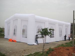 เต็นท์เป่าลมสีขาวลดราคาพิเศษ สำหรับงานปาร์ตี้หรืองานแต่งงานกลางแจ้ง - Product Image 2