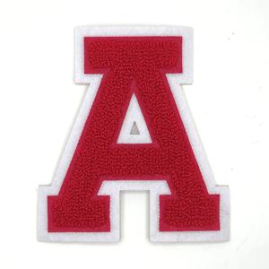 Benutzer definierte 3D <span class=keywords><strong>Letter</strong></span> Patch Stickerei Chenille A-Z Buchstaben für Kleidung 1-3 Tage Probenzeit - Product Image 1