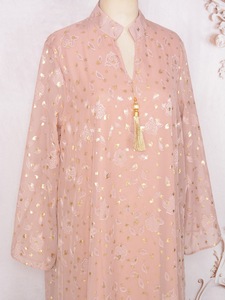 Robe longue Abaya élégante et respirante pour <span class=keywords><strong>femme</strong></span>, style européen et américain, avec estampage doré et pendentif à pompon, en polyester, pour mariage d'automne 2026 - Product Image 5