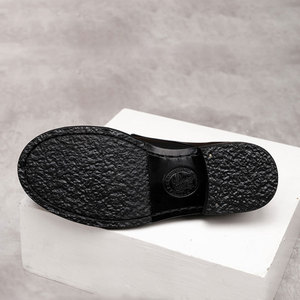 Chaussures faites à la main - Chaussures pour hommes en cuir véritable, style britannique, décontractées, formelles, pour le travail et les occasions extérieures. - Product Image 3