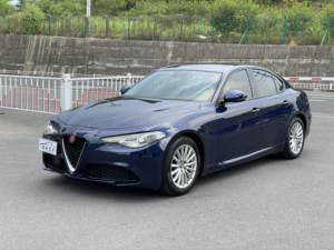 <span class=keywords><strong>Alfa</strong></span> <span class=keywords><strong>Romeo</strong></span> Giulia 2017 2.0T 200HP edizione Elite professionale esportazione di seconda mano - Product Image 2