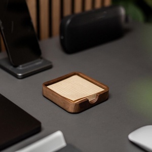 ที่ใส่โน้ตไม้วอลนัทแบบมีร่อง ขนาด 3.7 นิ้ว แผ่นบันทึกแบบแปะ กระดาษจัดระเบียบโต๊ะทำงาน สไตล์มินิมอล อุปกรณ์สำนักงานที่บ้าน ถาดไม้ขนาดเล็ก - Product Image 4