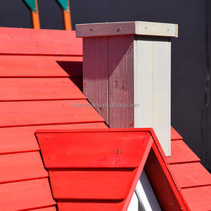 บ้านเด็กเล่นไม้สีข้าวสาลี หลังคาแดง พร้อมปล่องไฟและหน้าต่างเสิร์ฟวิชั่น - กระท่อมเล่นกลางแจ้งทนทานต่อทุกสภาพอากาศ - Product Image 3