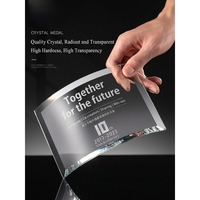 Trophée personnalisé en cristal 2025 – Médaille gravée au laser, impression par transfert thermique étanche – Créatif pour récompense des employés exceptionnels lors de vos événements annuels
