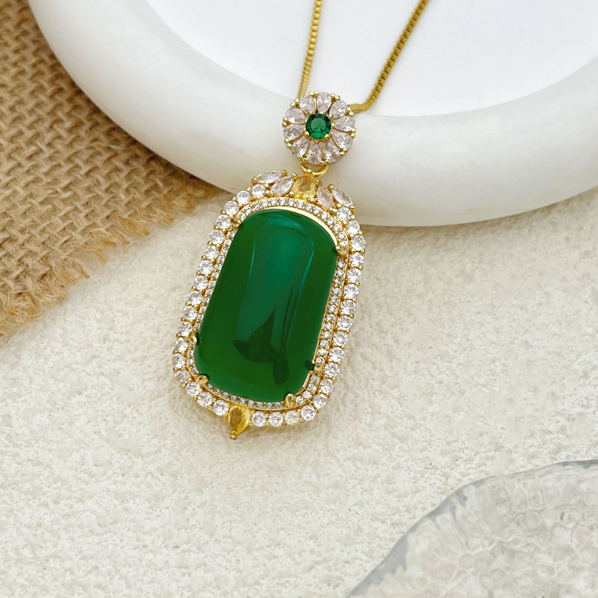 Xl1302 amulet necklace-gold color