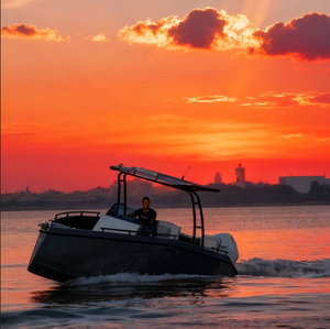 Solido in fibra di vetro scafo Sport Yacht Design di lusso Hard-Chine resistenza Semi-dislocamento stabilità navigabilità motore fuoribordo - Product Image 1