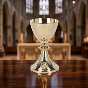 Calice à vin en laiton plaqué or, calice traditionnel pour la communion religieuse, calice pour l'Eucharistie pour l'autel de l'église - Product Image 4
