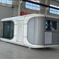 Futur hôtel flottant de luxe maison conteneur fab petite maison en verre sur roues avec toboggan mur péniche