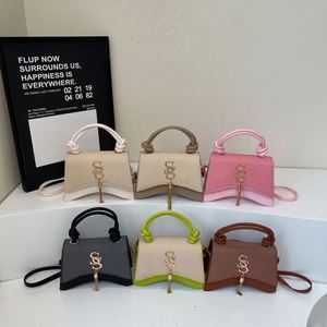 Hot Selling Women's Vintage Small <b>Square</b> Crossbody Shoulder Bag Fashionablewith Personalization Versatility - Product Image 1