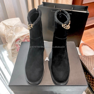 Bottines Chelsea décontractées en daim noir à fermeture éclair pour femme – Collection automne – Bottines plates de marque tendance – Vente en gros - Product Image 4