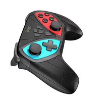 Manette de jeu sans fil PG-SW018 de style classique avec moteur de vibration, bouton Turbo et touches LED noires pour usage commercial