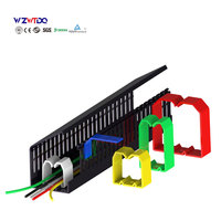 Conduit de câblage en PVC Gestion des fils Armoire électrique carrée Conduit de câblage en PVC avec trous fendus 25*25 30*30 40*40 50*50 60*40