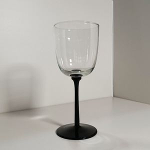 Tasse à pied haute <span class=keywords><strong>Raymond</strong></span> faite à la main en cristal sans plomb, haute transparence, style coloré, idéale pour offrir en hôtels et restaurants - Product Image 3