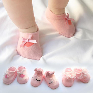 3 paires/<span class=keywords><strong>lot</strong></span> de <span class=keywords><strong>chaussettes</strong></span> en coton anti-dérapant pour bébé nouveau-né avec fleurs en dentelle pour enfants - Product Image 1