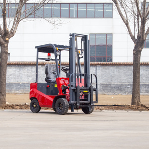 מלגזת הידראולית קטנה רב תכליתית הנמכרת ביותר היא מלגזה חשמלית קטנה המשמשת בתעשיות שונות - Product Image 1