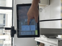 Automatischer Glasflaschen-CO2-Laser-Strechdrucker 30 W 40 W Hochgeschwindigkeits-CO2-Laser-Markierungsmaschine