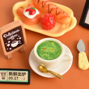 Tazas de Café Navideñas de Resina, Miniaturas para Casa de Muñecas, Vajilla Pintada a Mano, Manualidades, Scrapbooking, Joyería, Llaveros - Product Image 3