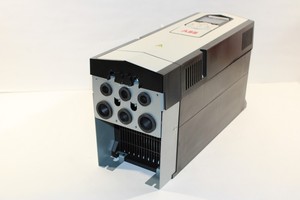 Variador de Frecuencia ACS880-01-023A-7 para PLC - Product Image 4