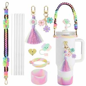 Porte-clés pendentif en chaîne tressée avec pompon Daisy Rope, support de tasse en silicone, bouchon de paille nuage - Product Image 1