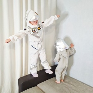 <span class=keywords><strong>Costume</strong></span> d'<span class=keywords><strong>astronaute</strong></span> <span class=keywords><strong>avec</strong></span> <span class=keywords><strong>casque</strong></span> pour enfants, ensemble de jeu de rôle spatial pour les tout-petits, garçons et filles de 4 à 10 ans - Product Image 5