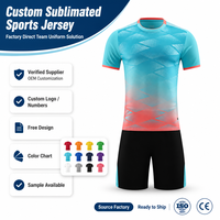 Maillot de football tendance pour homme à motif géométrique par sublimation, idéal pour l'entraînement des clubs professionnels et les sports athlétiques