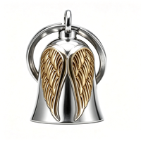 Clochette de protection en forme d'aile d'ange personnalisée, clochette Gremlin en métal multicolore, pendentif porte-bonheur pour motard, cadeau pour motard