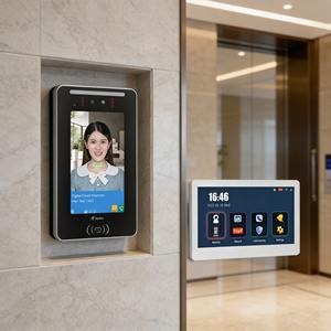 Scanner facial extérieur Wi-Fi 7 pouces avec transmission cryptée et résistance à l'humidité pour les entrées de magasins et entrepôts - Product Image 1