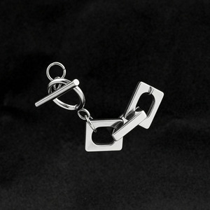 Kalung Rantai Sweater Tiga Cincin Saling Terkait dari Baja Tahan Karat, Kalung Unik Unisex dari Baja Tahan Karat. - Product Image 5