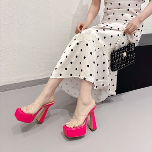 ลดราคาสุดฮอต ซัมเมอร์ 2024 รองเท้าส้นสูงแบบใส สายไขว้ ดีไซน์เซ็กซี่ ส้นหนา - Product Image 4