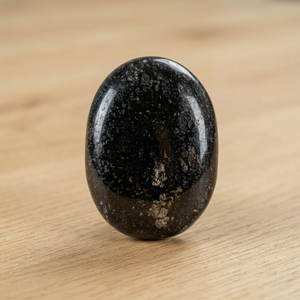 Piedra de Cristal Ovalada Negra Pulida, Gema Semipreciosa, Artículo de Colección Artístico - Product Image 3