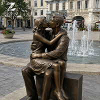 Statue de couple en bronze grandeur nature, sculpture personnalisée de figure humaine, installation d'art public pour jardin extérieur, fabricant, usine