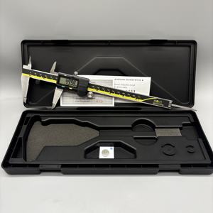 Calibrador <span class=keywords><strong>Digital</strong></span> Electrónico de Alta Precisión Estilo <span class=keywords><strong>Mitutoyo</strong></span> - Disponible en 150 mm, 200 mm, 300 mm - Product Image 1
