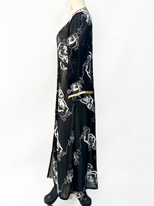 NNNX Arab Heavy Industry <span class=keywords><strong>abito</strong></span> <span class=keywords><strong>lungo</strong></span> da donna in due pezzi con ricamo floreale in <span class=keywords><strong>bianco</strong></span> e nero - Product Image 2