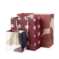Boutique de luxe Logo personnalisé Mini Art carton ruban cravate noeud pour vêtements bijoux chaussures sous-vêtements chaussettes fourrure