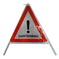 Support de signalisation routière portable pliable avec tente rétractable réfléchissante et triangle de signalisation avec inscription 'STOP'