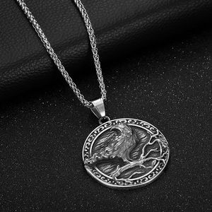 Collar con colgante de dos tonos de acero inoxidable con diseño de cuervo vikingo de estilo nórdico para hombre, joyería de regalo con diseño de animales - Product Image 2