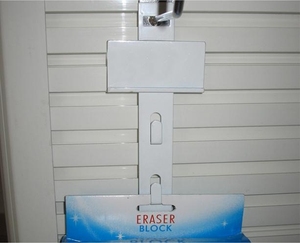 Venta al por menor 12 gancho Clip Strip Display Merchandising Supermercados Tiras colgantes de plástico para aperitivos - Product Image 2