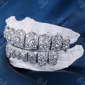 カスタム高級ジュエリー S925シルバー 10K 14K 18K ソリッドゴールド ラウンドモアッサナイトダイヤモンド ブリンブリン ジャンボパーマカット歯グリルズ 男女兼用 - Product Image 2