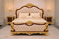 Ensemble de lit en teck luxueux, sur mesure, de style américain, avec un design de château, détails sculptés à la main, design traditionnel