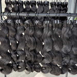 Extensiones de Cabello Humano Natural Negro con Ondas Suaves, Doble Trama, Cabello Grueso y Abundante para Venta al por Mayor y Uso en Salones - Product Image 4